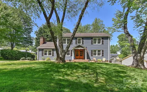 218 Kimrod Ln, Charlotte, NC 28270
