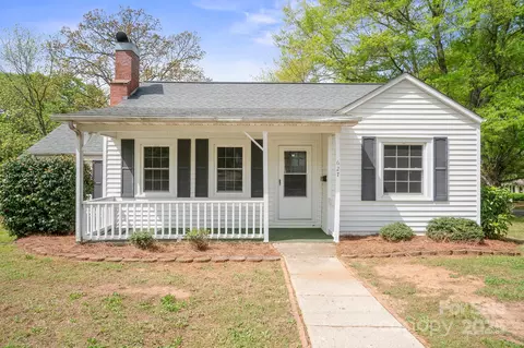 627 N Flint St, Lincolnton, NC 28092