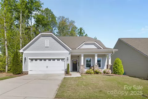 4607 Walking Path Dr, Waxhaw, NC 28173