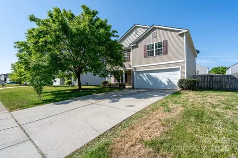 4315 Barnside Ln, Charlotte, NC 28216