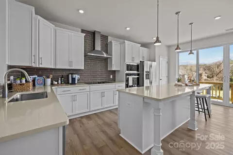 4100 Alexander View 1 Dr #1, Charlotte, NC 28226