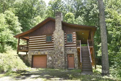 737 Mountainside Dr, Waynesville, NC 28786