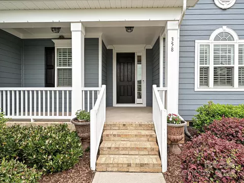 358 Hampton Trail Dr, Fort Mill, SC 29708 photo 2