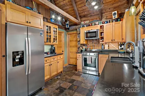 692 Hidden Acres Dr, Marion, NC 28752 photo 15