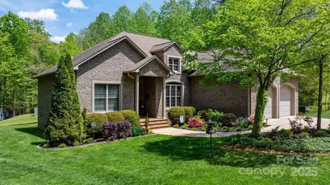 1590 W 7th St, Newton, NC 28658