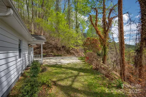 Exterior - 33 Valhalla Dr, Tryon, NC 28782 photo 1 of 4