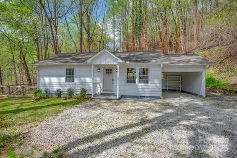 33 Valhalla Dr, Tryon, NC 28782