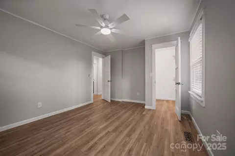 Bedroom - 33 Valhalla Dr, Tryon, NC 28782 photo 2 of 4