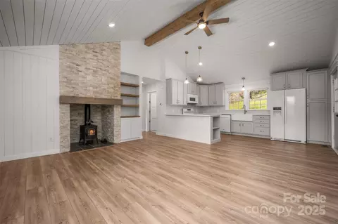 Living - 33 Valhalla Dr, Tryon, NC 28782 photo 3 of 3