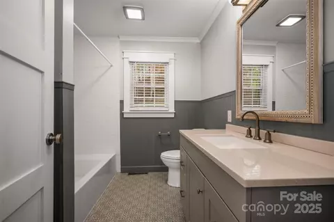 Bath - 33 Valhalla Dr, Tryon, NC 28782 photo 1 of 1