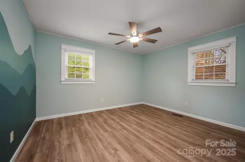 Bedroom - 33 Valhalla Dr, Tryon, NC 28782 photo 3 of 4