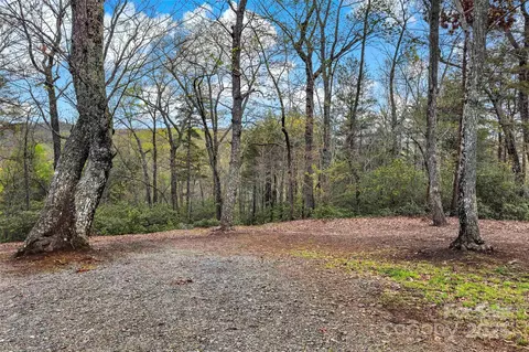 690 Hidden Acres Dr, Marion, NC 28752 photo 2