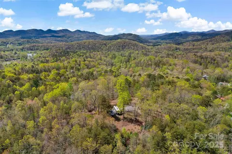 690 Hidden Acres Dr, Marion, NC 28752 photo 8