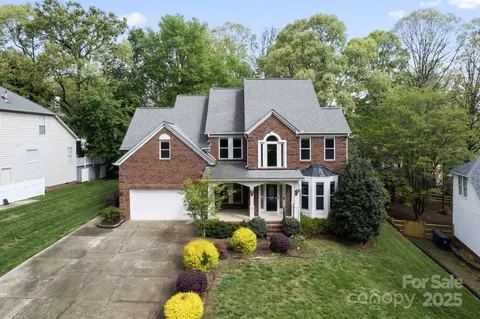 9009 Tayside Ct, Huntersville, NC 28078