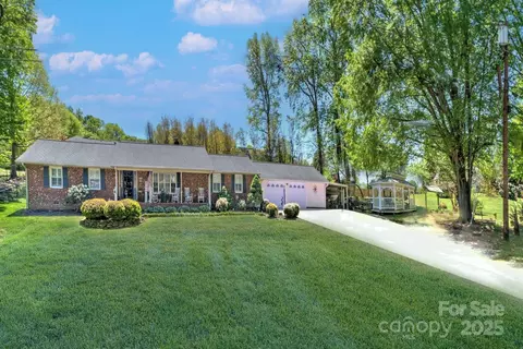 212 Brookwood Dr, Salisbury, NC 28146