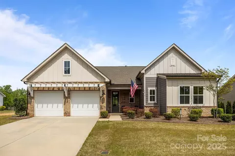 8018 Green Heron Ct, Belmont, NC 28012