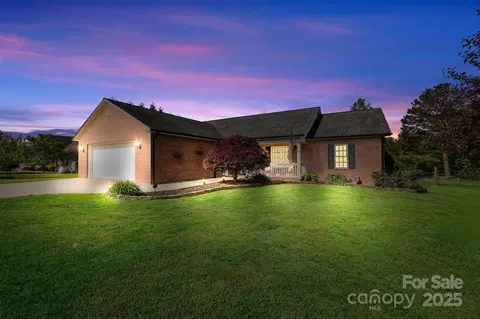 131 Fieldhaven Pl, Troutman, NC 28166