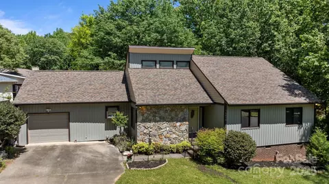16070 Palawan Ct, Tega Cay, SC 29708
