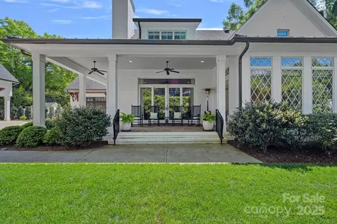 Exterior - 503 Walnut St, Davidson, NC 28036 photo 2 of 6