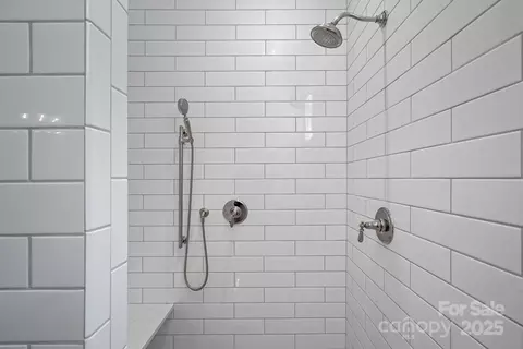 Bath - 503 Walnut St, Davidson, NC 28036 photo 2 of 7