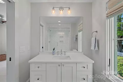 Bath - 503 Walnut St, Davidson, NC 28036 photo 7 of 7