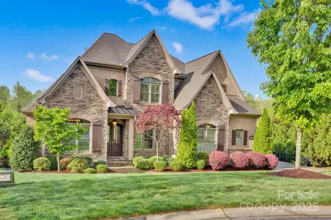 17909 Golden Meadow Ct, Davidson, NC 28036