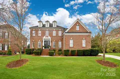 548 Fairwoods Dr, Huntersville, NC 28078