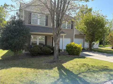 1104 Valley St, Statesville, NC 28677