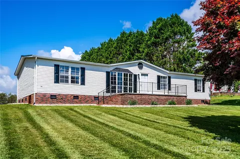 186 Ellendale Ln, Taylorsville, NC 28681