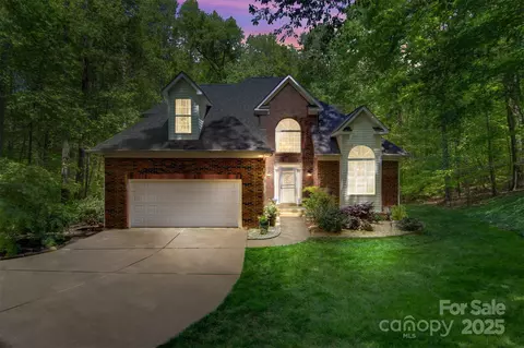 4516 Stryker Dr, Matthews, NC 28104