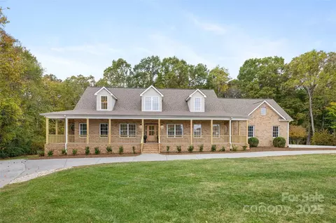 15906 Youngblood Rd, Charlotte, NC 28278