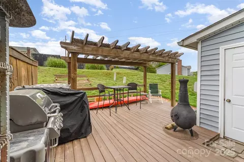 1424 River Dr, Belmont, NC 28012