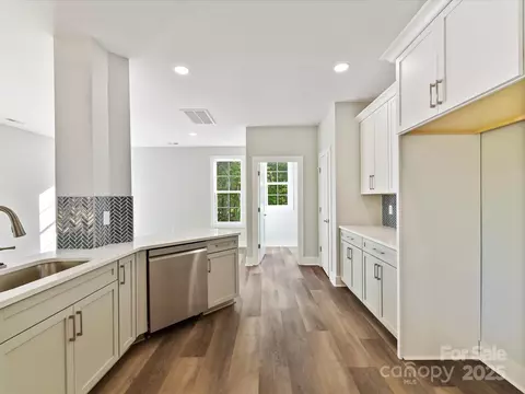 Entry Way - 3308 Watkins Rd, Monroe, NC 28110 photo 3 of 4