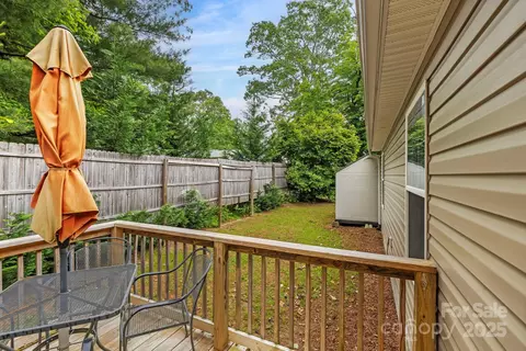 Exterior - 255 Jackson Loop Rd, Flat Rock, NC 28731 photo 2 of 4