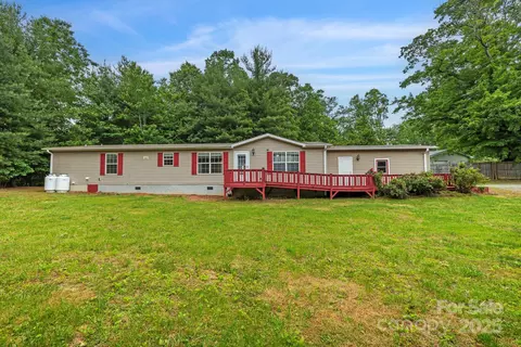 255 Jackson Loop Rd, Flat Rock, NC 28731