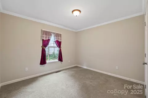 Bedroom - 255 Jackson Loop Rd, Flat Rock, NC 28731 photo 2 of 3