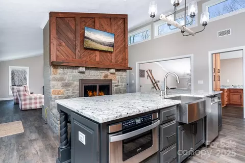 150 Squirrel Corn Ln, Sugar Mountain, NC 28604 photo 12