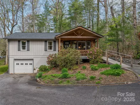 181 Evergreen Hill Dr, Etowah, NC 28729