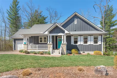 95 Greenwells Glory Dr, Biltmore Lake, NC 28715