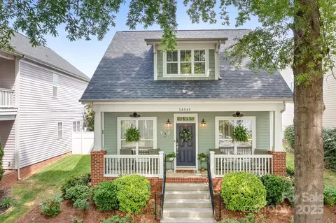 14541 Holly Springs Dr, Huntersville, NC 28078