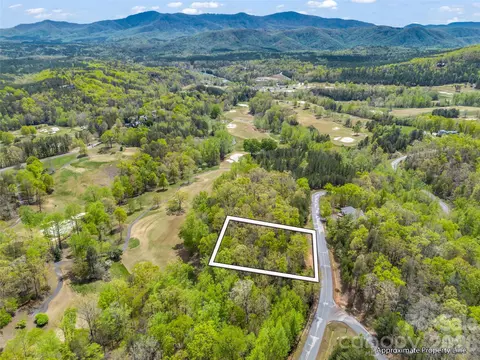 112 Deep Gap Farm E Rd E, Mill Spring, NC 28756