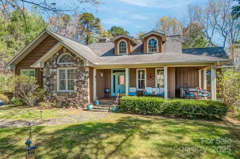 154 Summit Rise Rd, Pisgah Forest, NC 28768