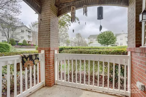 16746 Amberside E Rd E, Cornelius, NC 28031
