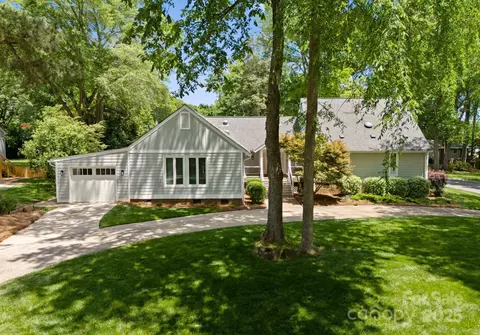 4931 Pine Ridge Rd, Charlotte, NC 28226
