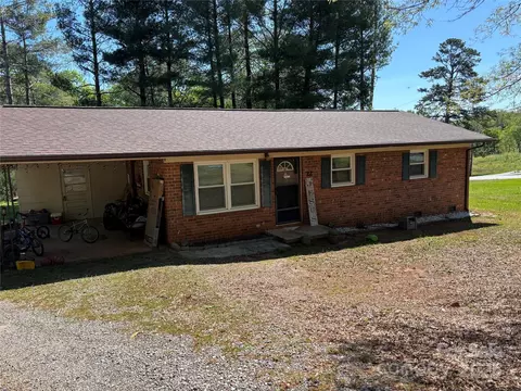 Exterior - 22 Heritage View Rd, Hickory, NC 28601 photo 1 of 5