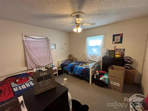 Bedroom - 22 Heritage View Rd, Hickory, NC 28601 photo 2 of 5