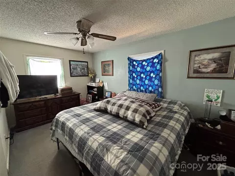 Bedroom - 22 Heritage View Rd, Hickory, NC 28601 photo 5 of 5