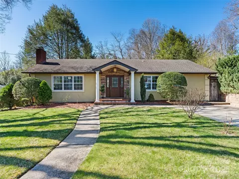 184 Aurora Dr, Asheville, NC 28805
