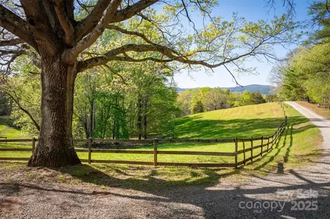 1414 Merry Heart Ln, Nebo, NC 28761