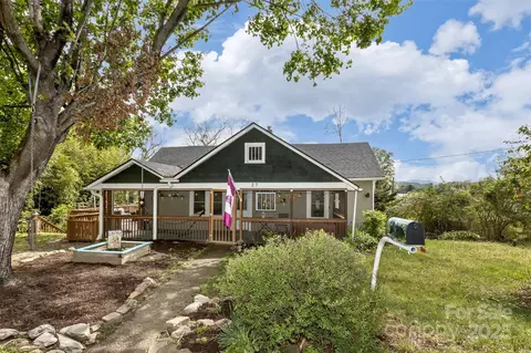 27 Townview Dr, Asheville, NC 28806